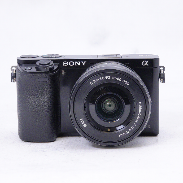 Sony a6000 con lente 16-50mm kit - Usado 2