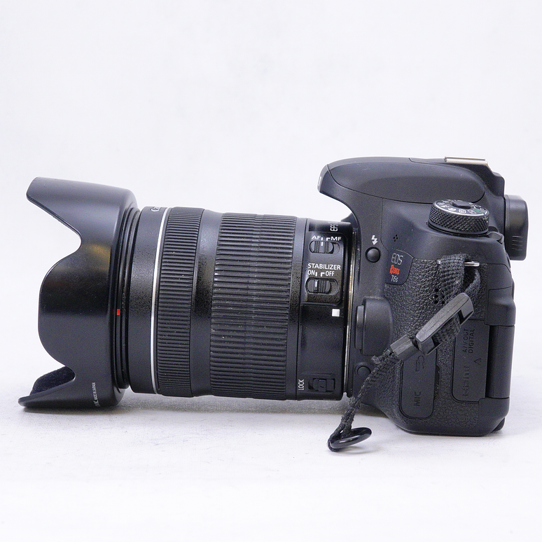 Canon EOS Rebel T6s DSLR con lente 18-135mm y accesorios - Usado 8