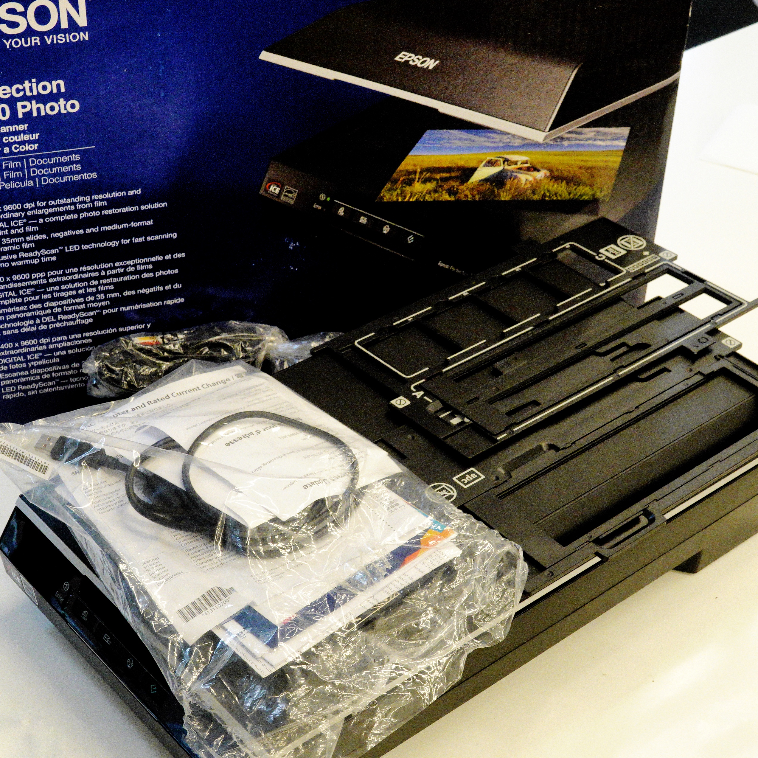 Epson Perfection V600 Photo Scanner - Usado