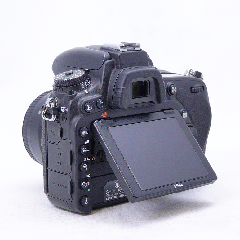 Nikon D750 con lente Nikon 50mm f1.8 D - Usado 7