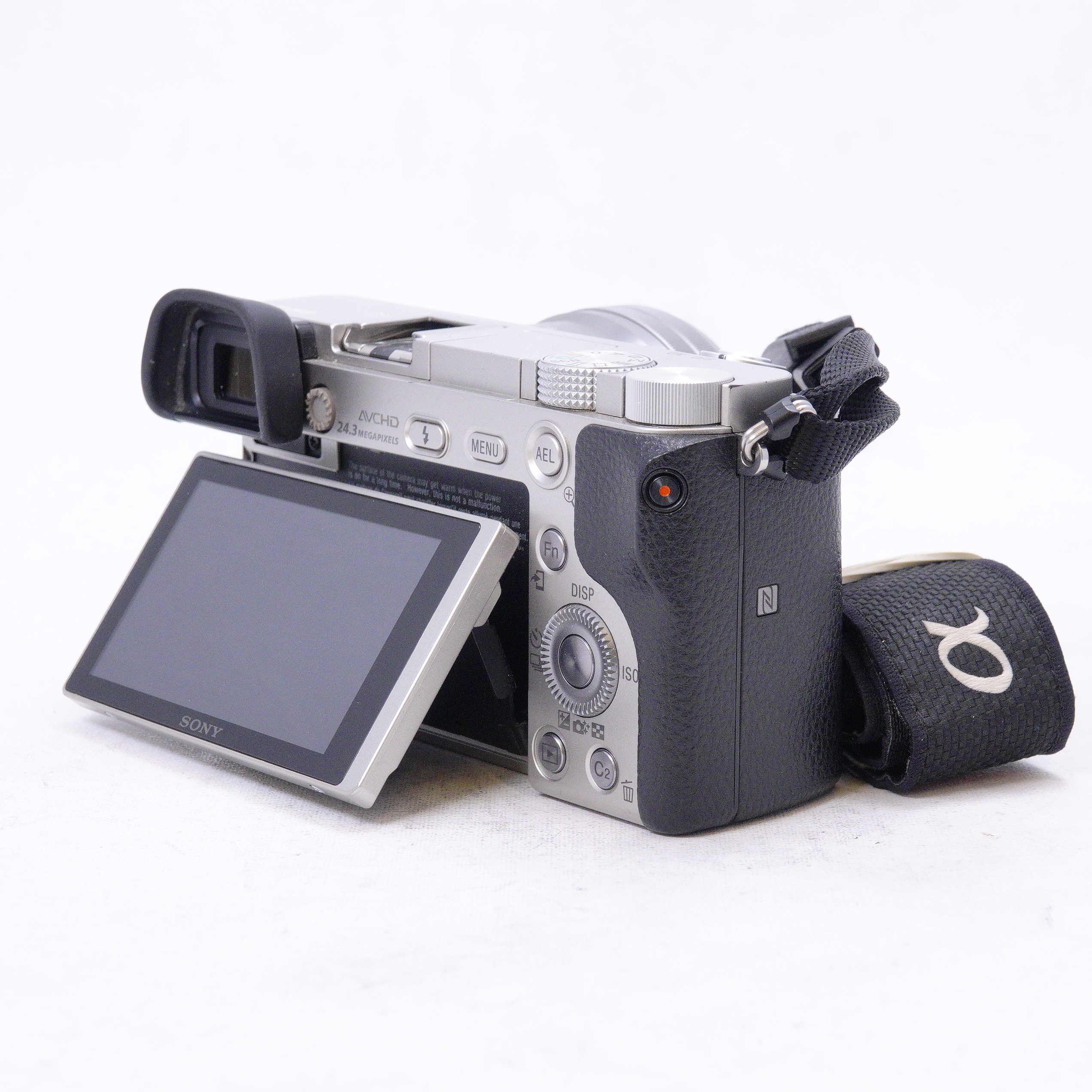Cámara Digital Sony Alpha a6000 24.3 MP Mirrorless con Lentes 16-50mm Negro