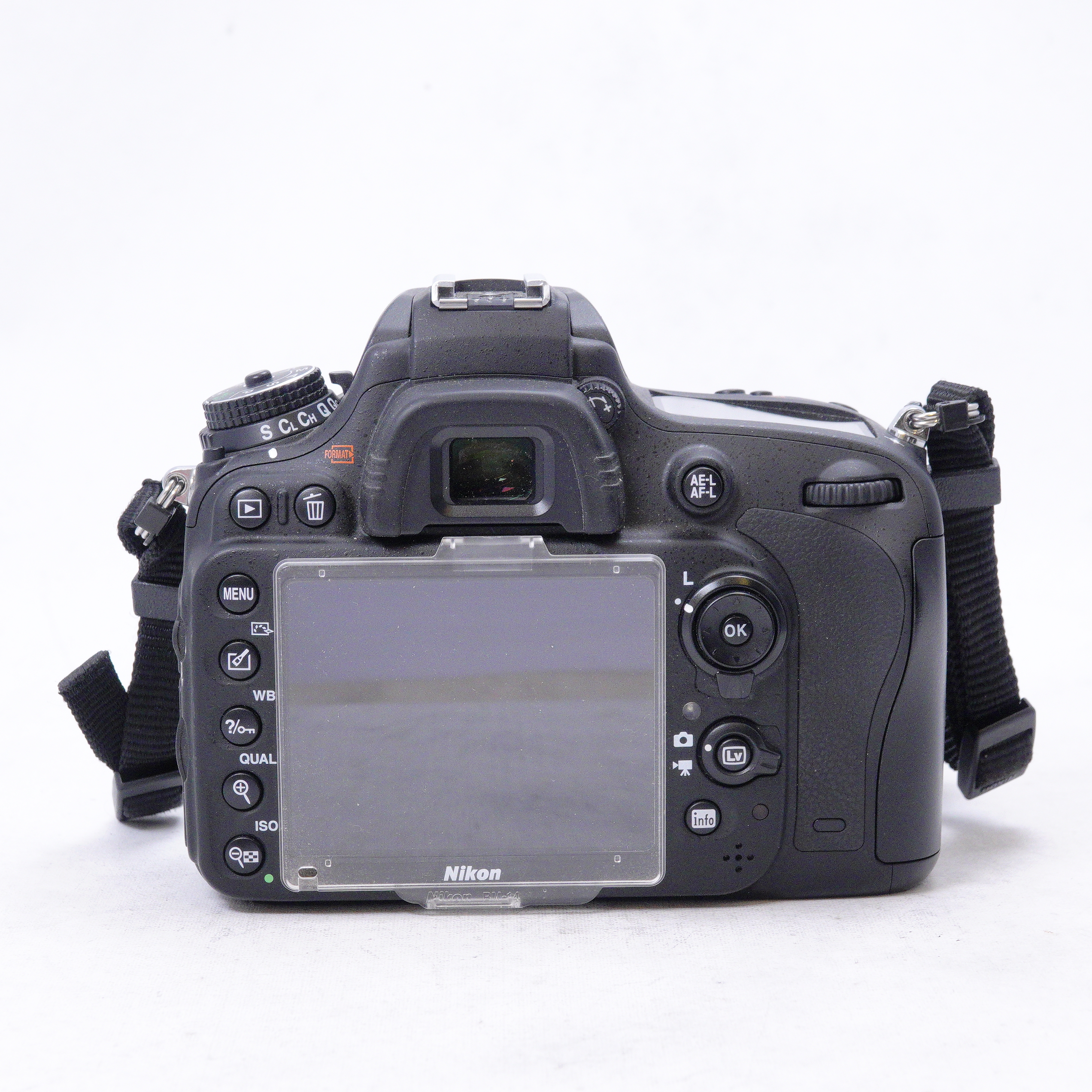 Nikon D610 DSLR con accesorios - Usados