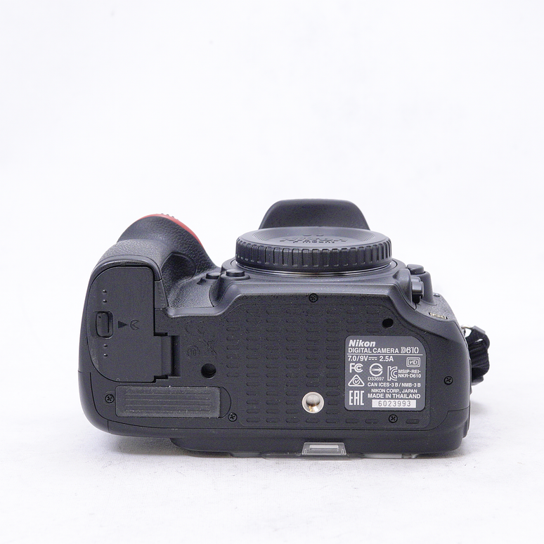 Nikon D610 DSLR con accesorios - Usados 10