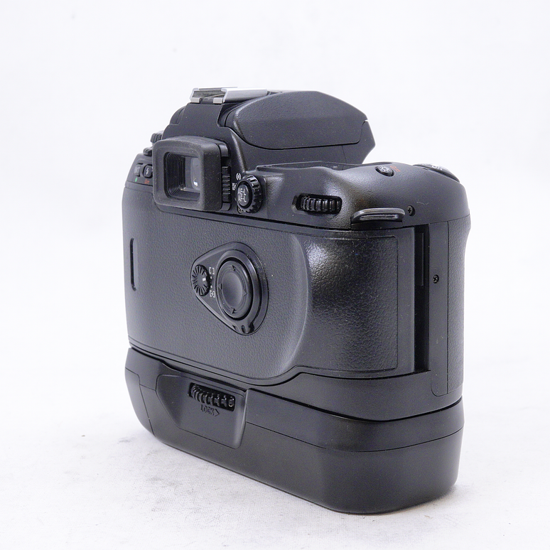 Nikon N80 con Grip MB16  - Usado 4