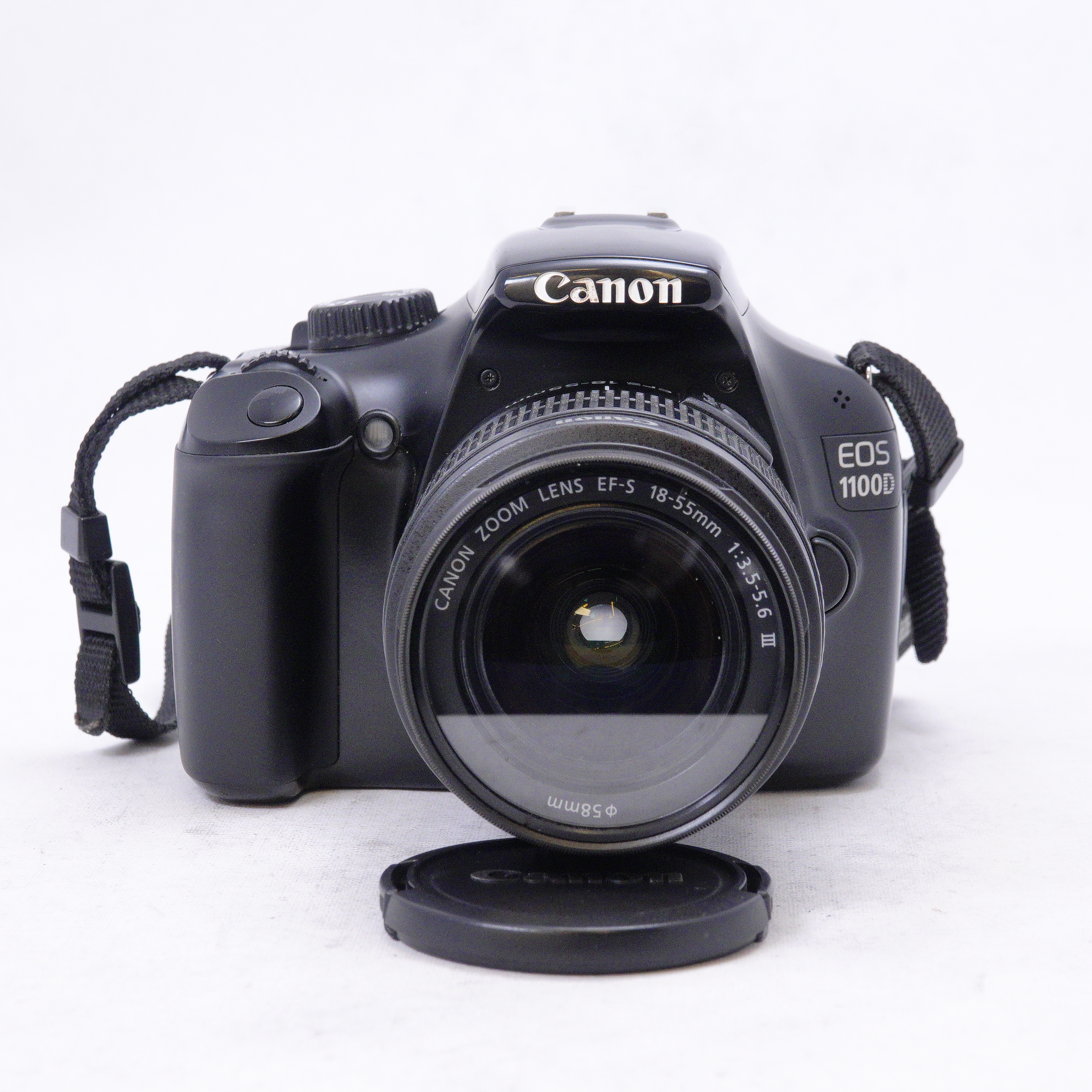 Canon EOS 1100D con lente kit EF-S 18-55mm f3.5-5.6 III - Usado