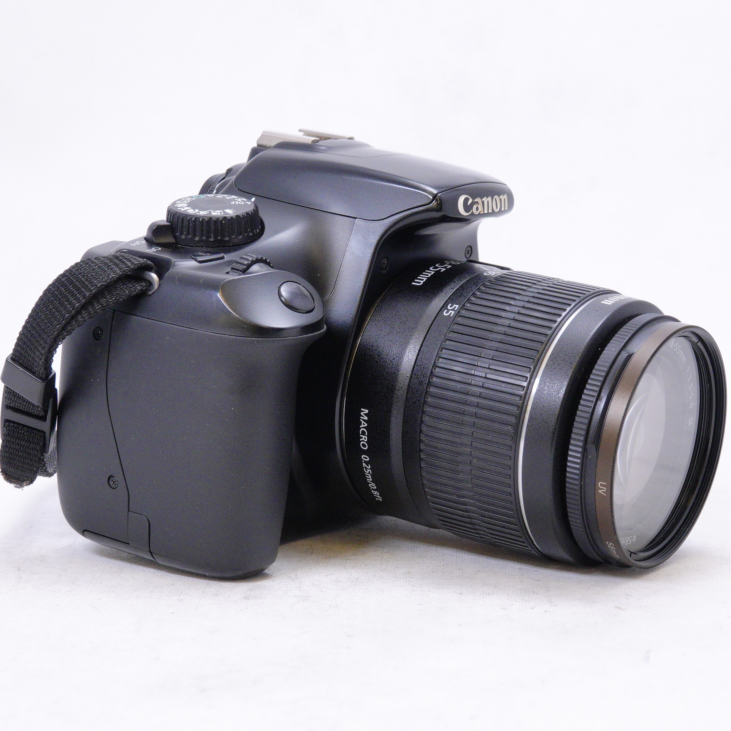 Canon EOS 1100D con lente kit EF-S 18-55mm f3.5-5.6 III - Usado