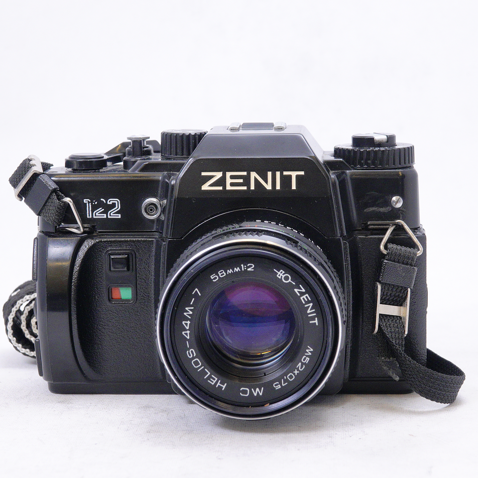 Zenit 122 con lente 58mm f2 y flash Vivitar - Usado