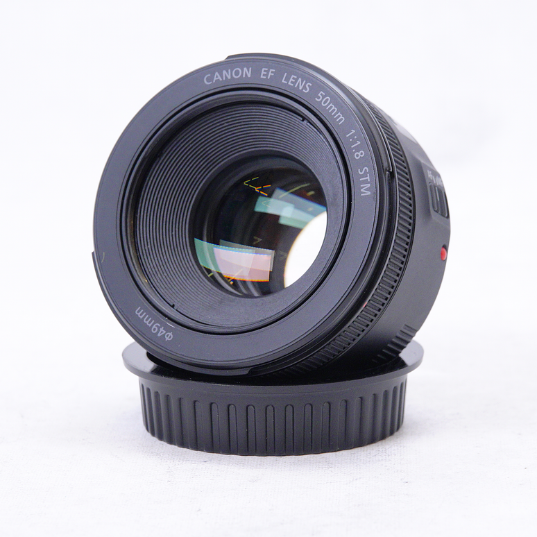 Lente Canon EF 50mm f1.8 STM con parasol - Usado 3