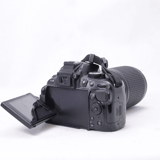 Nikon D5200 con lente 70-300mm f4.5-5.6 G VR - Usado 4