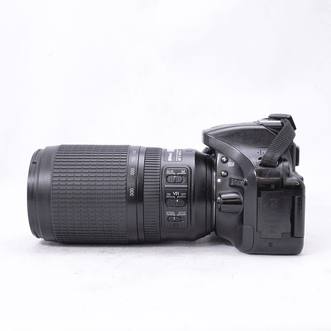 Nikon con lente 70-300mm G - Usado