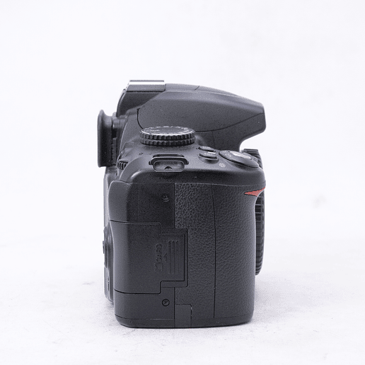 Nikon D3000 SLR (Para repuestos) - Usado 4