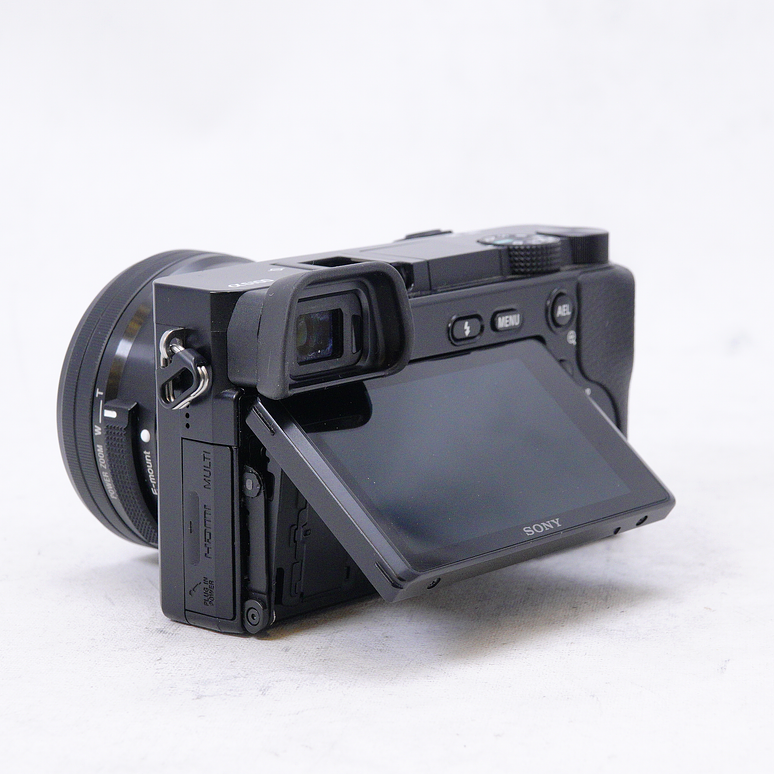 Sony a6100 Mirrorless con lente 16-50mm - Usado 5