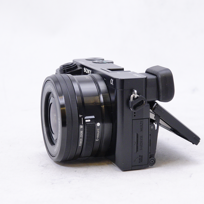 Sony a6100 Mirrorless con lente 16-50mm - Usado 6