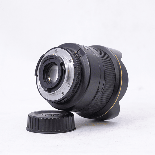Nikon AF NIKKOR 14mm f/2.8D ED - Usado 4