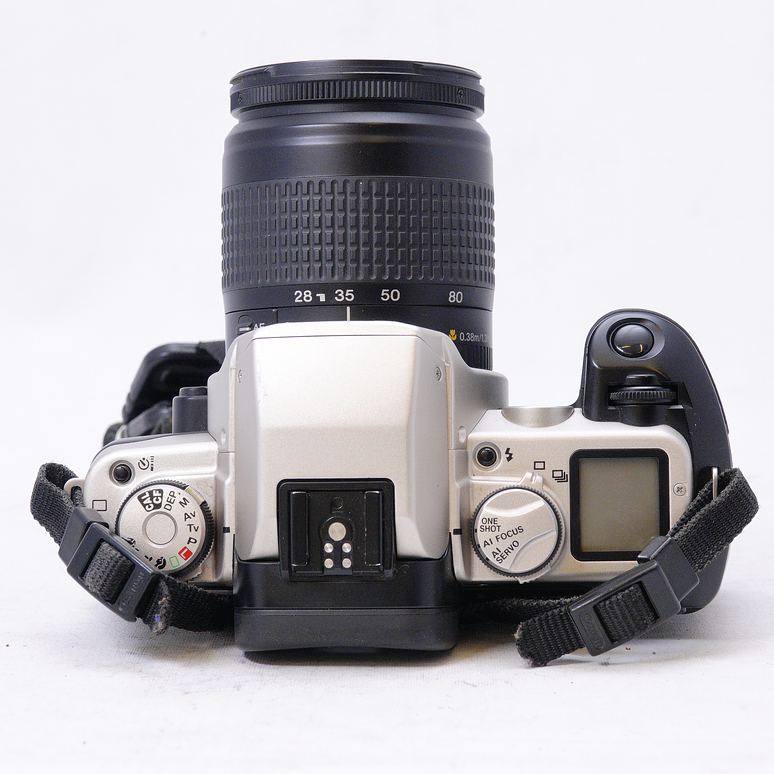 Canon EOS 50E con lente Canon 28-80mm f3.5-5.6 - Usado 8