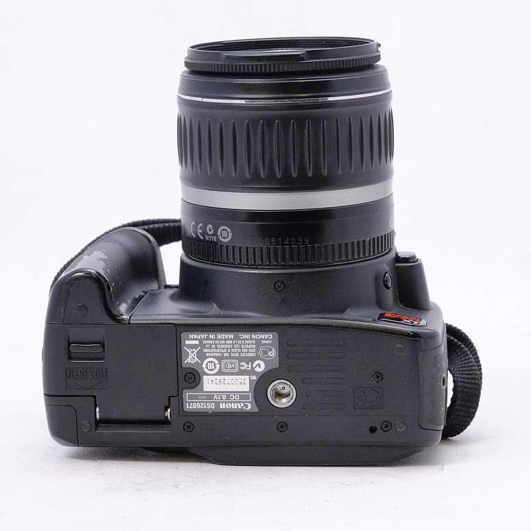 Canon Rebel XT con lente EF-S 18-55mm f3.5-5.6 II - Usado 11