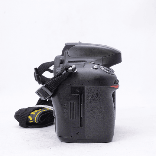 Nikon D610 DSLR con Bolso Nikon y extras - Usados 5