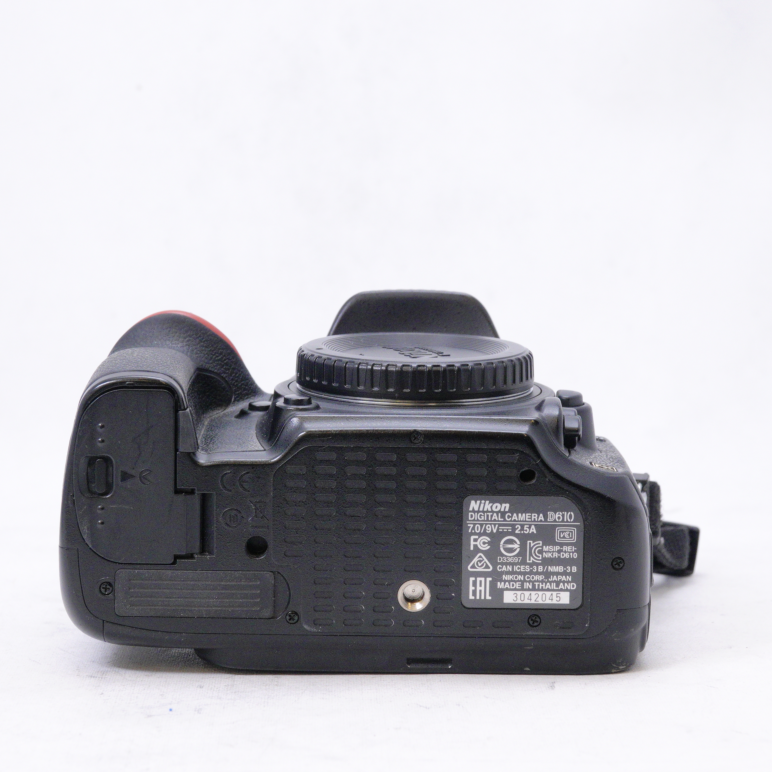 Nikon D610 DSLR con Bolso Nikon y extras - Usados