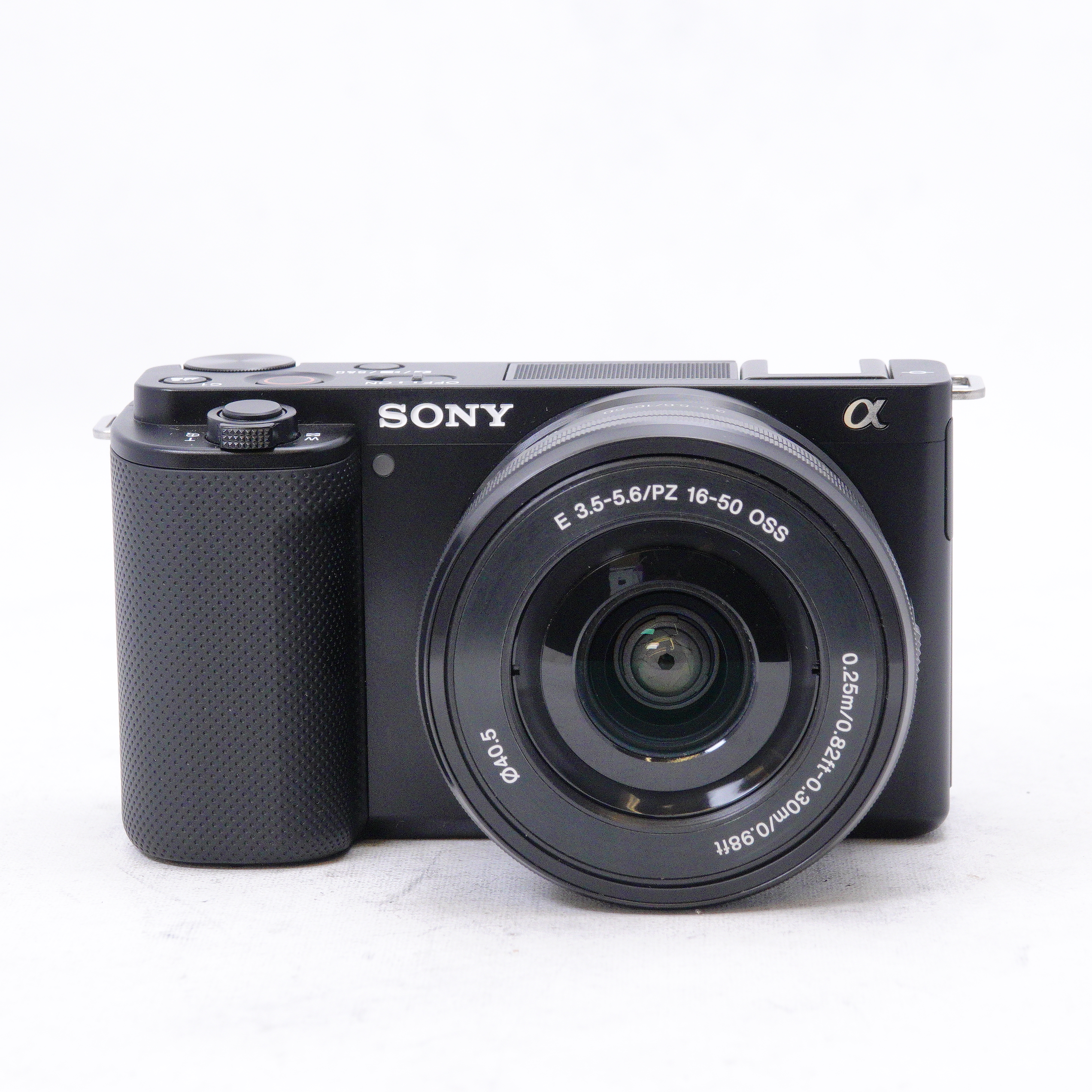 Sony ZV-E10 con lente kit de 16-50mm - Usado