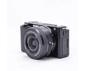 Sony ZV-E10 con lente kit de 16-50mm - Usado