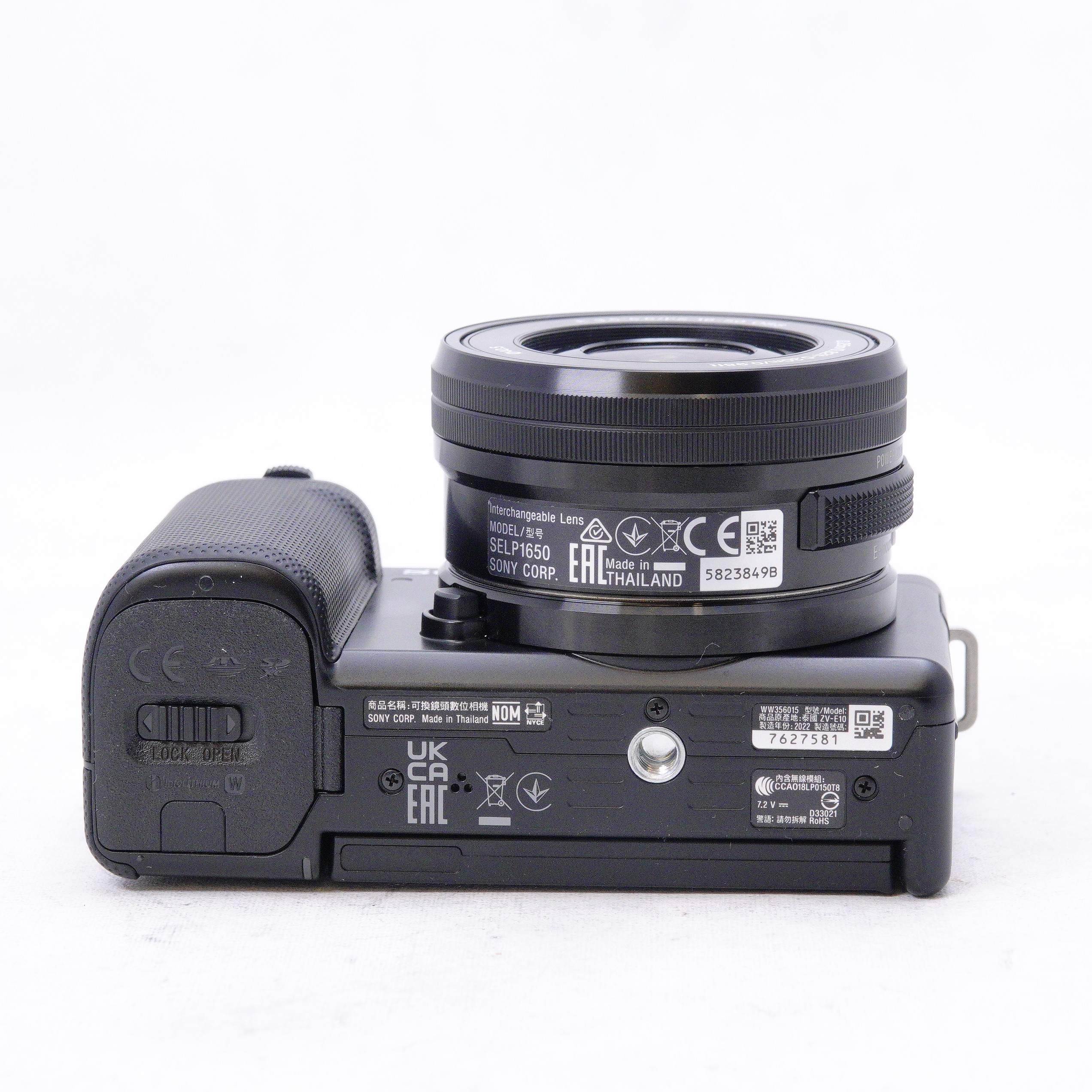 Sony ZV-E10 con lente kit de 16-50mm - Usado