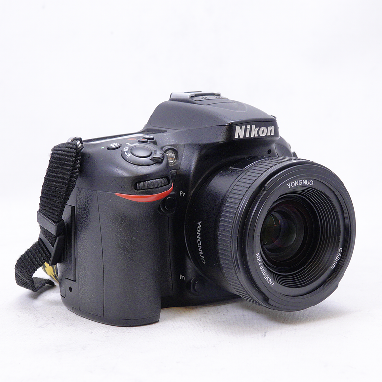 NIkon D7100 con lente Yongnuo 35mm f2 - Usado 2