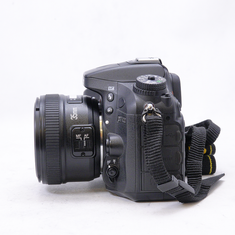 NIkon D7100 con lente Yongnuo 35mm f2 - Usado 7