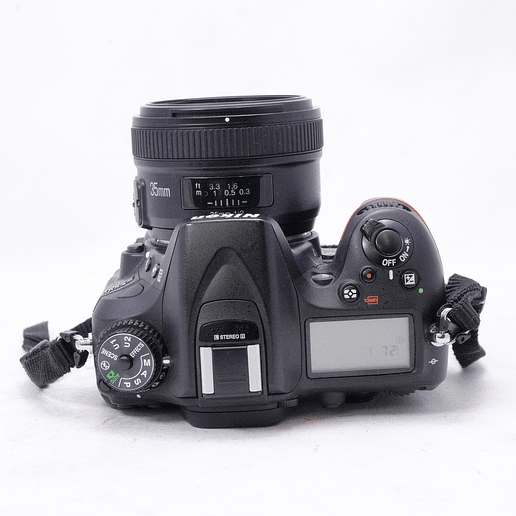 NIkon D7100 con lente Yongnuo 35mm f2 - Usado 9