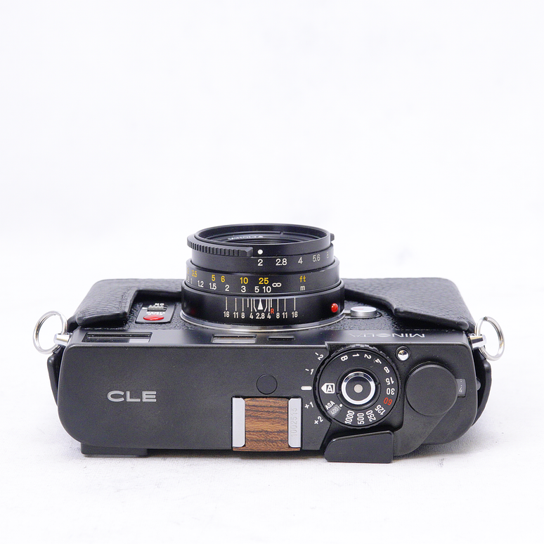 Minolta CLE con lente M-Rokkor 40mm F2 y accesorios  - Usado 9