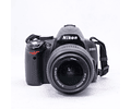 Nikon D3000 con lente kit 18-55 - Usado