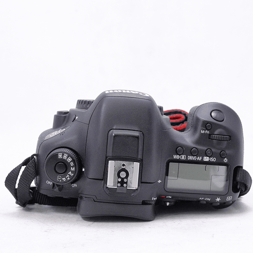 Canon 7D Mark II con lentes Canon 50mm, 18-200mm trípode, mochilas y accesorios - Usado 7