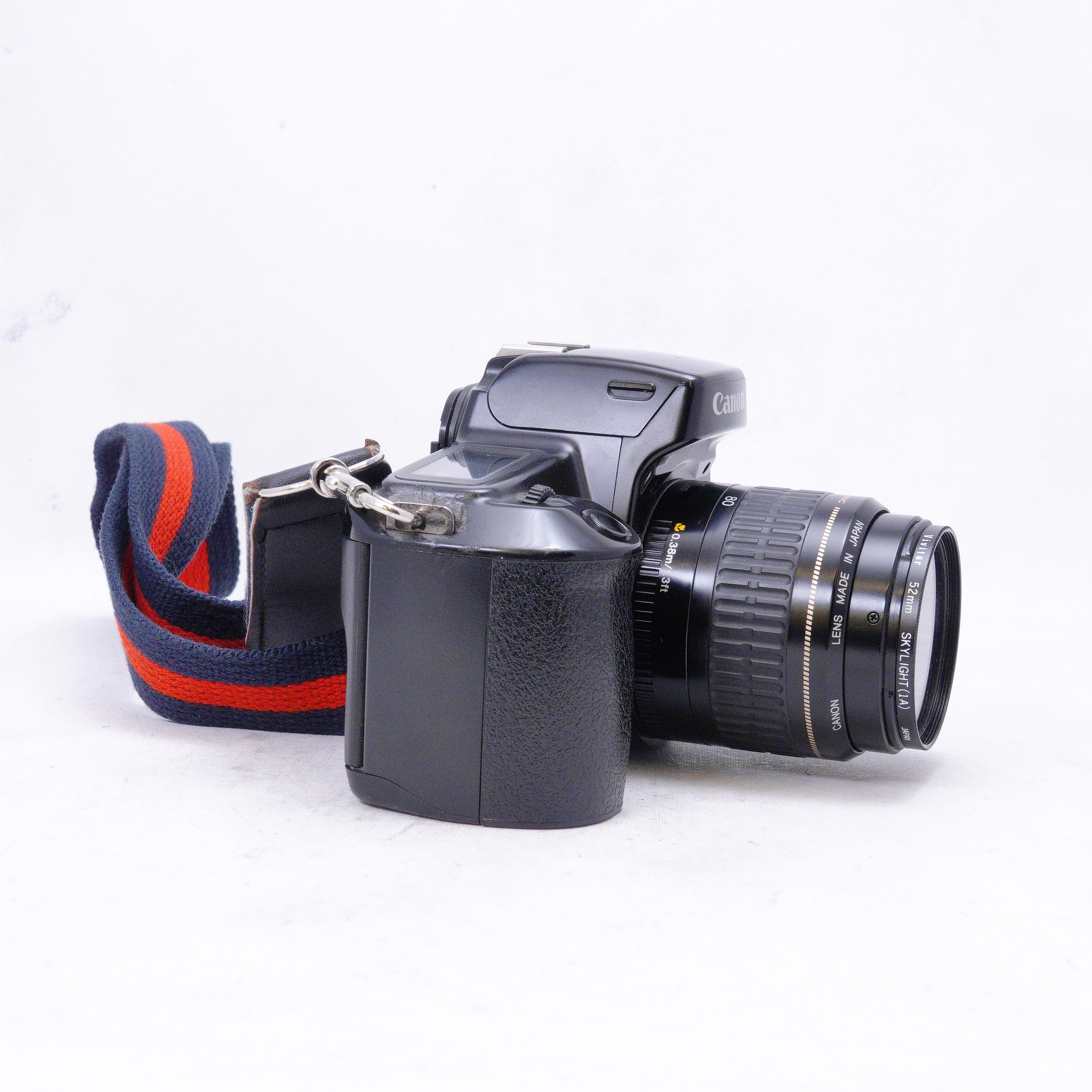 Canon EOS 1000F con lente 35-80MM F/4-5.6 y sigma 28-200 - Usado