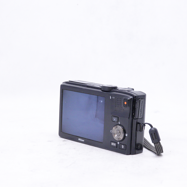 Nikon CoolPix S8100 - Usado 4
