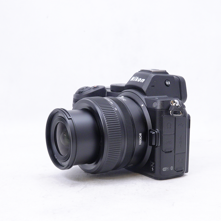 Nikon Z5 con Nikkor Z 24-50mm f4-5.6 - Usado 6