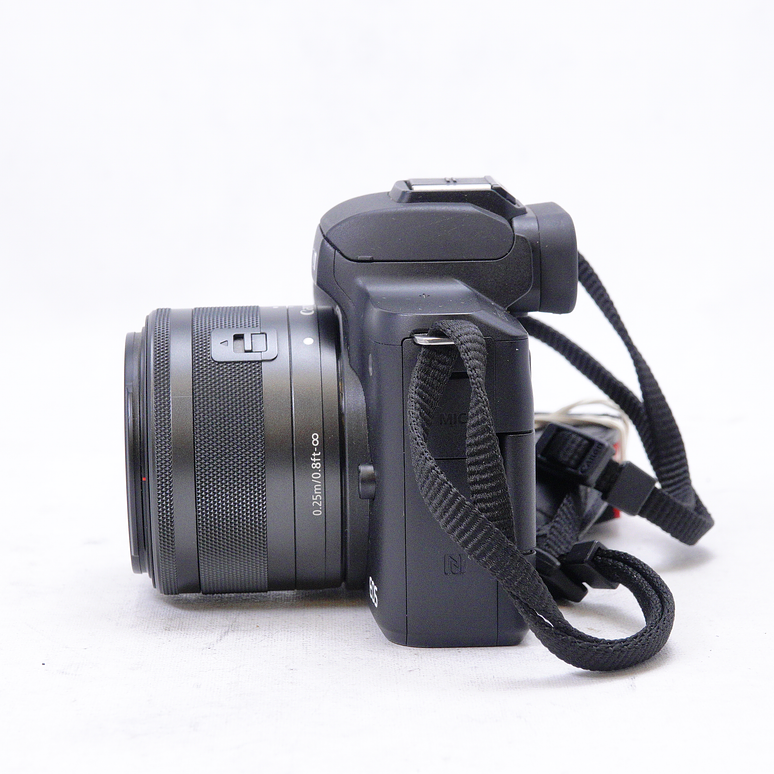 Canon EOS M50 con lente kit 15-45mm IS STM - Usado 8