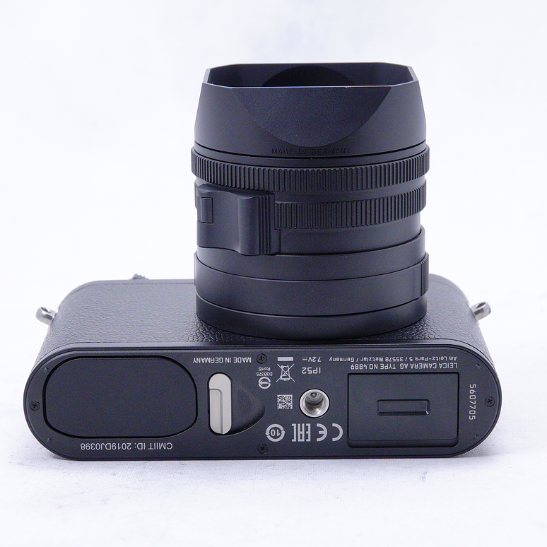 Leica Q2 Monochrom - Usado 11