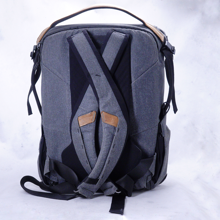 Mochila Peak Design Everyday Backpack v2 (20L Charcoal) - Usado 4