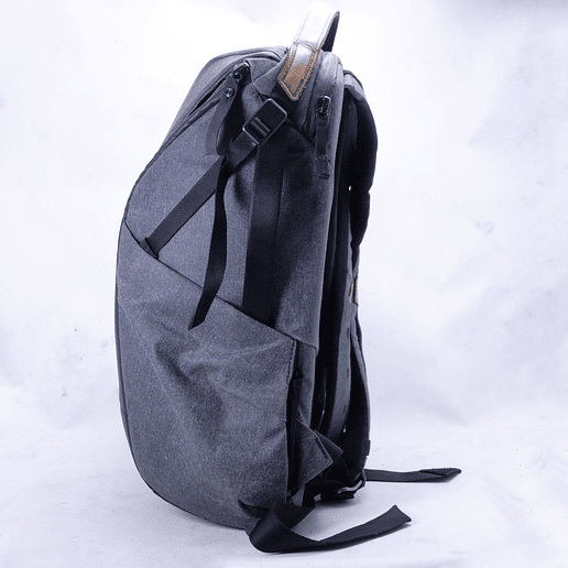 Mochila Peak Design Everyday Backpack v2 (20L Charcoal) - Usado 3