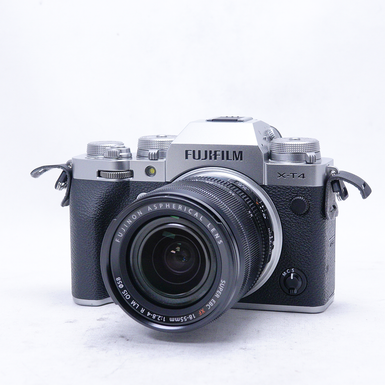 FUJIFILM X-T4 con lente de 18-55 mm Silver - Usado 2