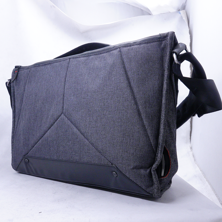 Peak Design 13L Everyday Messenger v2 (Negro) - Usado 2
