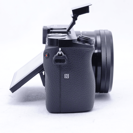 Sony a6000 Mirrorless Camera con lente 16-50mm - Usado 3