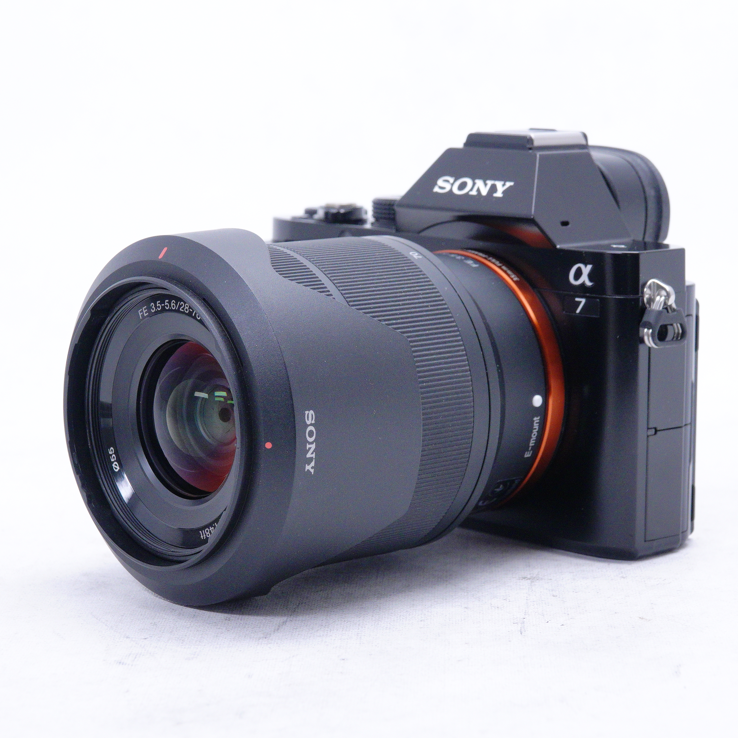 Sony a7 con lente Sony OSS FE 28-70mm f3.5-5.6 - Usado