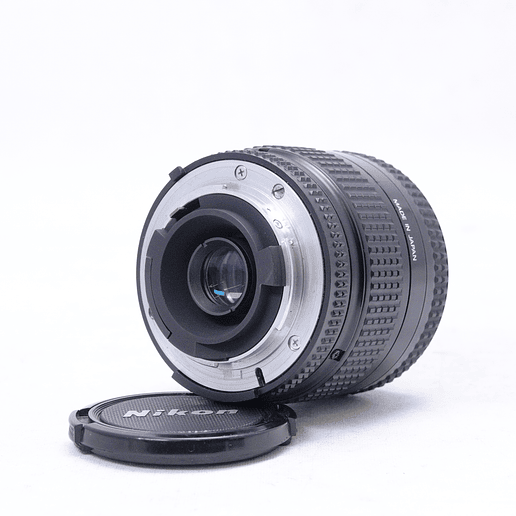 Nikon AF Nikkor 35-70mm f/3.3-4.5 - Usado 4