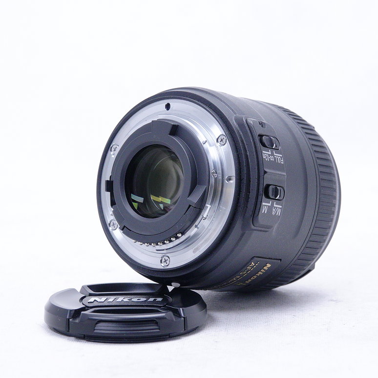 Lente Nikon AF-S DX Micro NIKKOR 40mm f2.8G - Usado 4