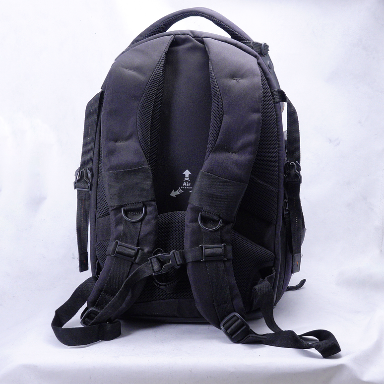 Vanguard Up-Rise II 46 Photo Backpack - Usado 4