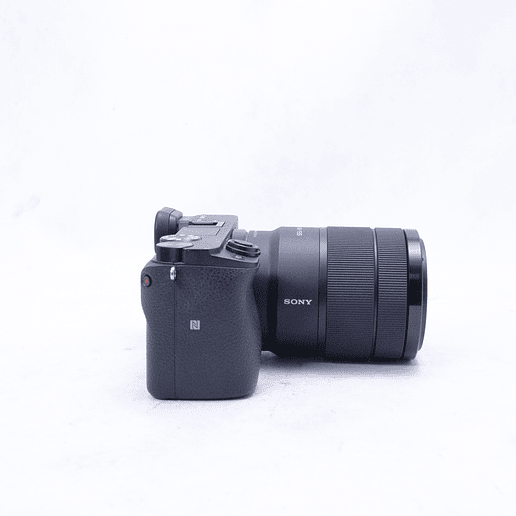 Sony a6400 Mirrorless con lente 18-135mm - Usado 3