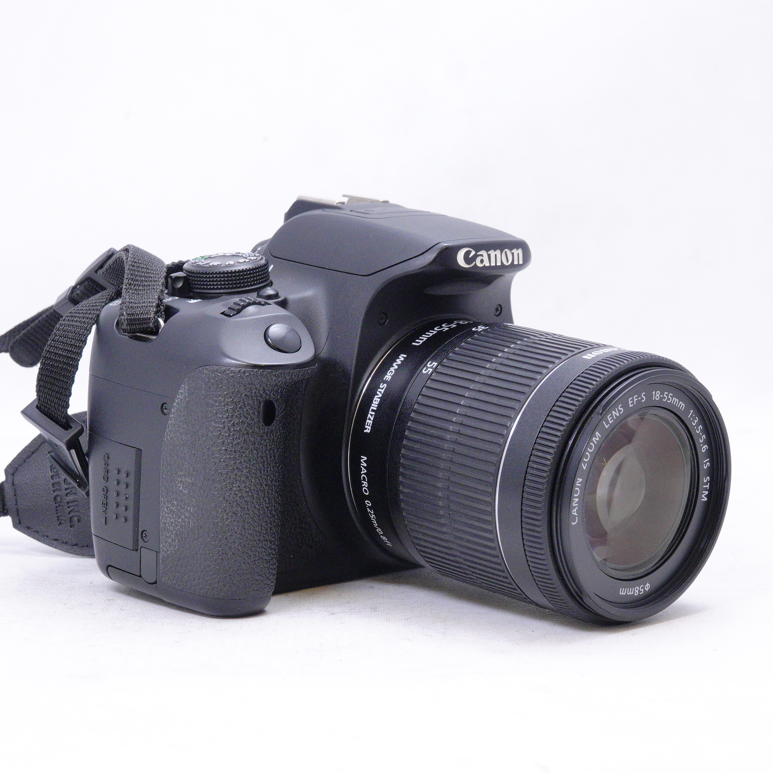 Canon EOS Rebel T5i DSLR con 18-55mm - Usado