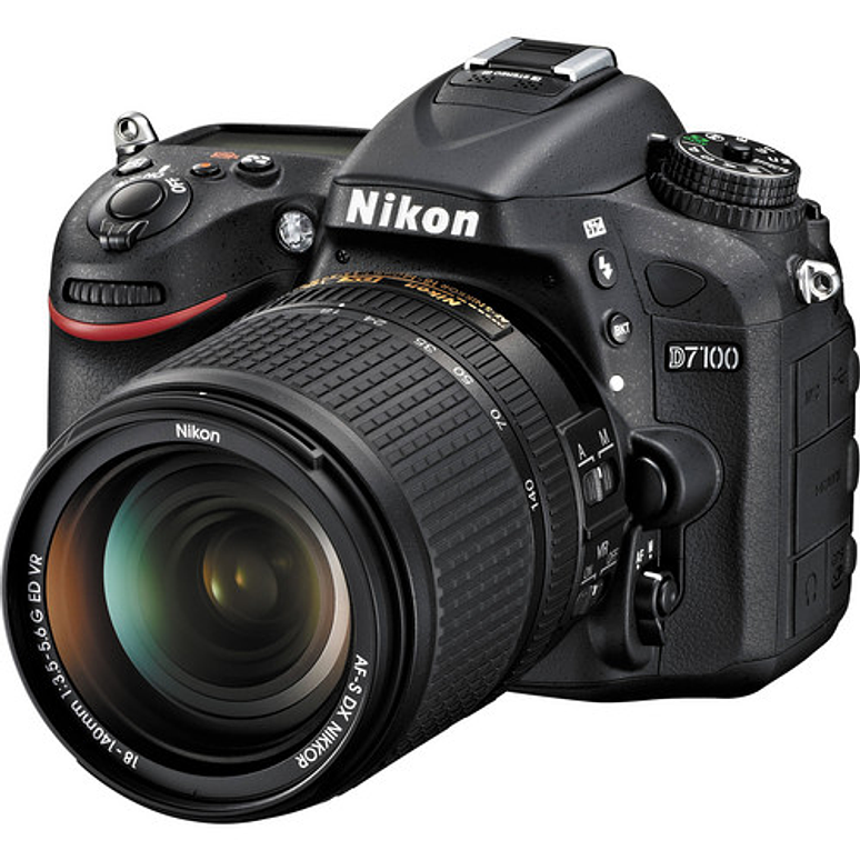 Nikon D7100 con lente de 18-140mm y accesorios - Usado 1