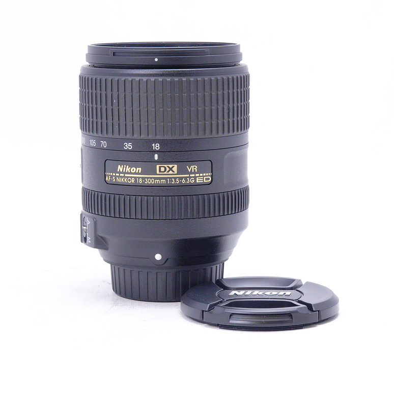 Lente Nikon AF-S DX NIKKOR 18-300mm f3.5-6.3G ED VR - Usado 4