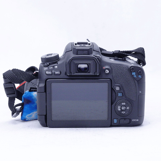 Canon EOS Rebel T6s DSLR con 18-135mm - Usado 5